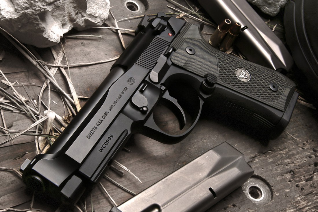 Beretta 92. Не шуточное изобретение, которое тоже заставит молчать любого
