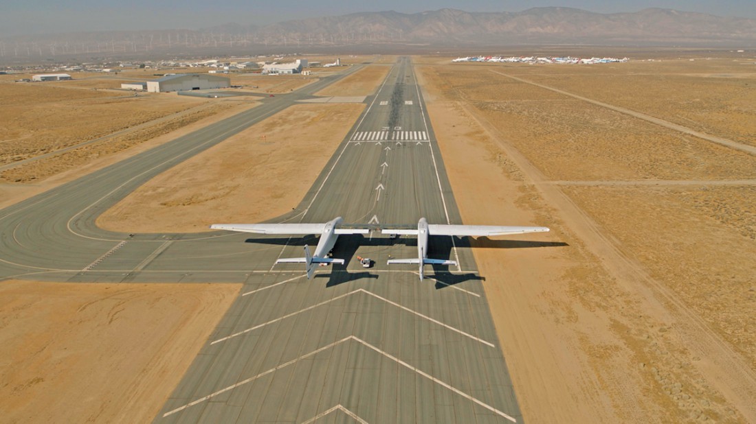 Stratolaunch Model 351 — самолет с самым большим размахом крыла в мире