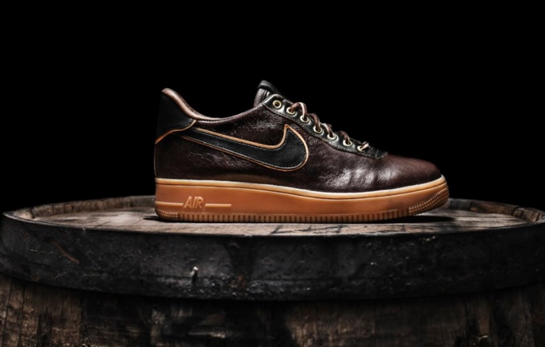 Эксклюзивные Nike Air Force 1 пахнут медовым Jack Daniel's