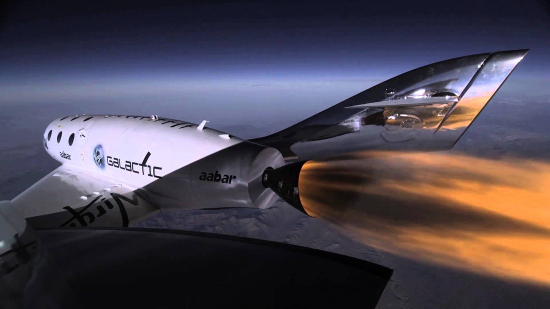 Космолет Virgin Galactic - компании, которая сегодня готовится устраивать путешествия по космосу