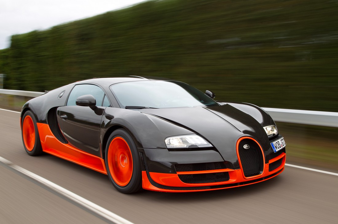 Bugatti Veyron. Маскулинный конкурент Dodge Viper, от которого женщины тоже балдеют