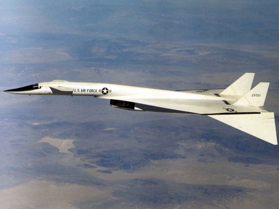 XB-70 Valkyrie. Стратегический бомбардировщик, которого больше нет