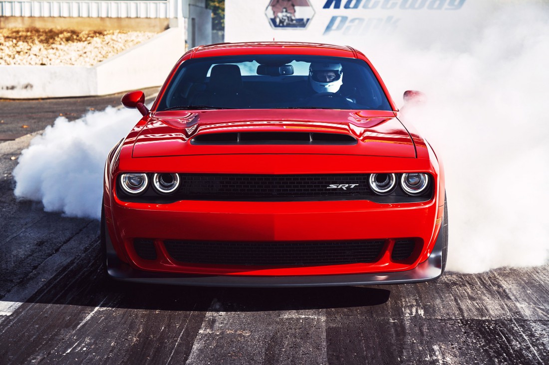 До 96 км / час Dodge Challenger SRT Demon разгоняется за 2,3 секунды
