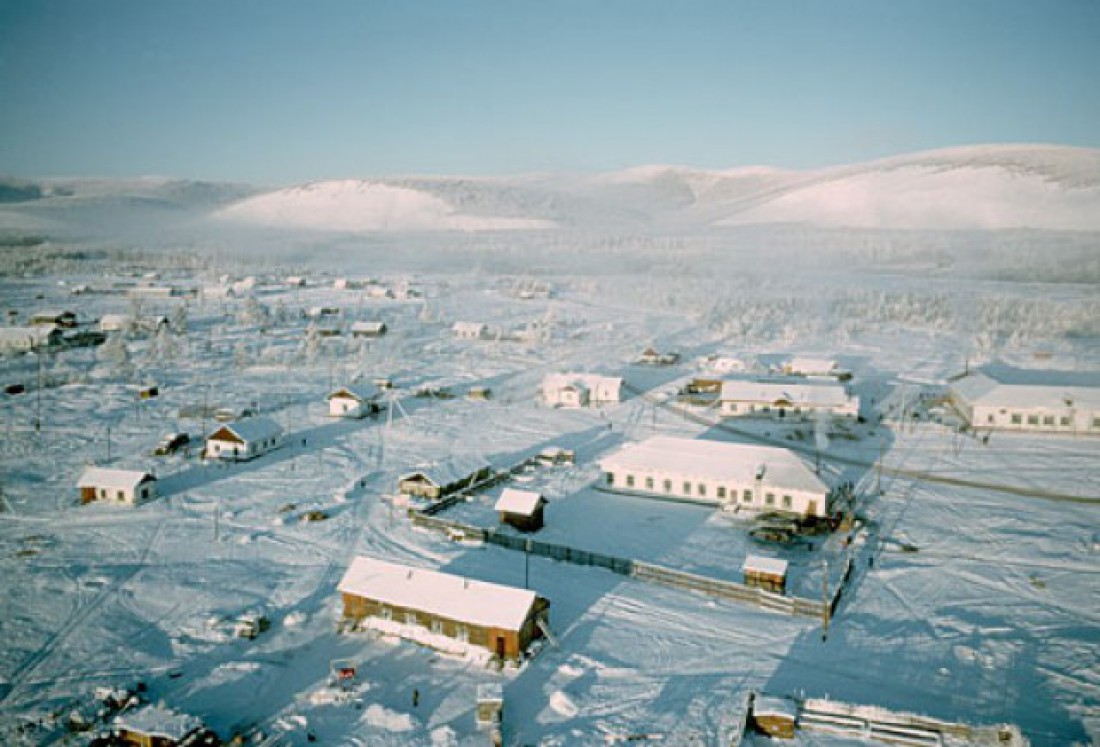 Оймякон, Россия. В 2010-м население деревни составляло 462 человека