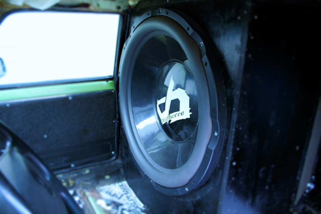 Deaf Bonce 32