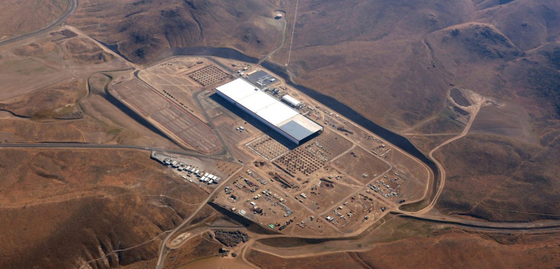 Гигафабрика Tesla. В будущем ее хотят покрыть солнечными батареями