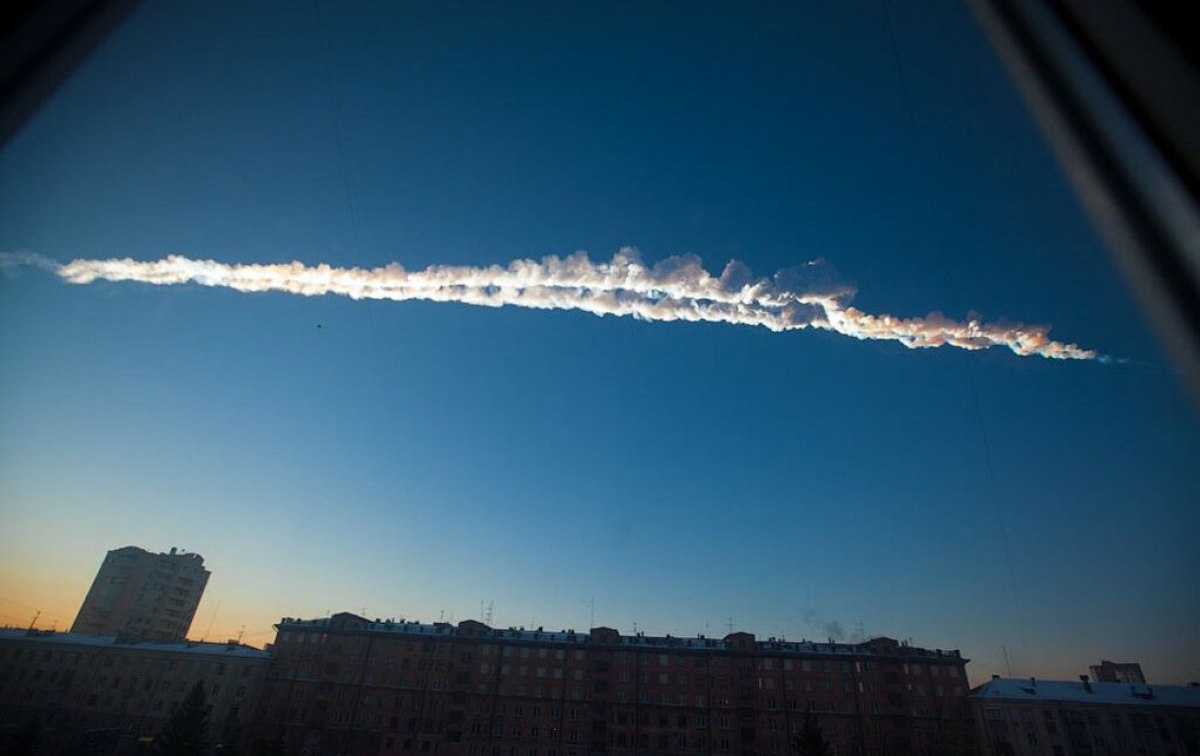 Челябинский метеорит. Общая масса осколков - 654 кг, ударная волна которых нанесла серьезный ущерб Челябинской области и некоторым другим регионам России