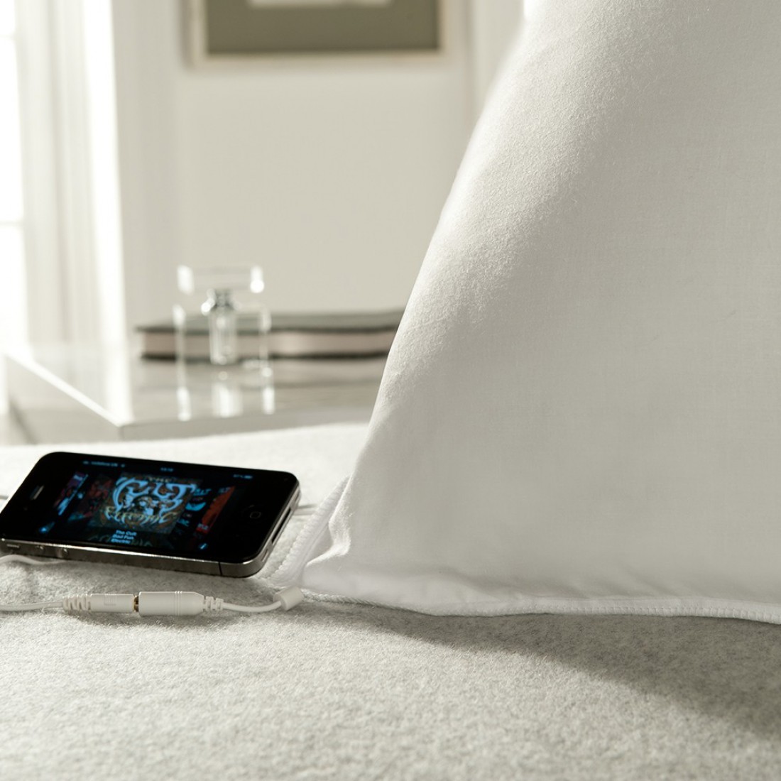 Sound Asleep Pillow — подушка с вмонтированным динамиком