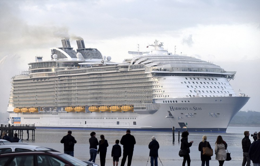 Лайнер Harmony of the Seas недавно отправился в свое первое путешествие