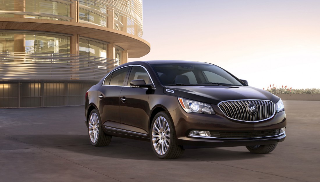 В Канаде Buick LaCrosse называется иначе