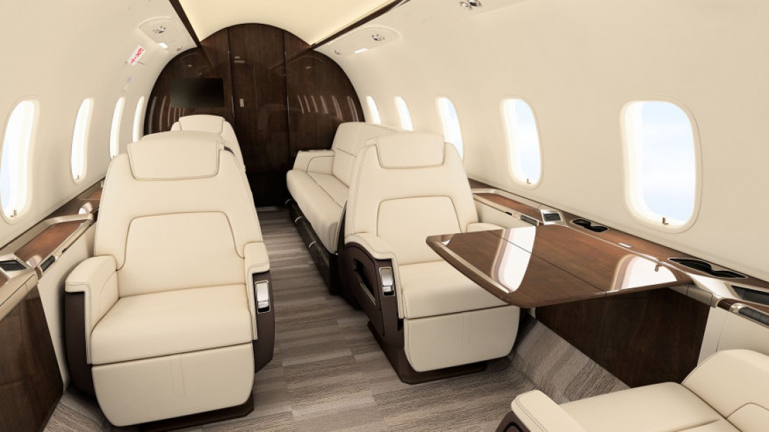 Салон самолета Challenger 350 с теплым полом от компании F/LIST