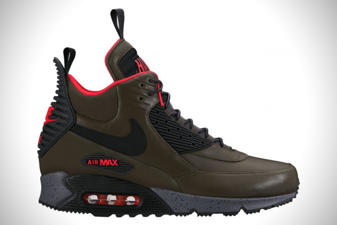 Nike Air Max 90 Sneakerboot — $170