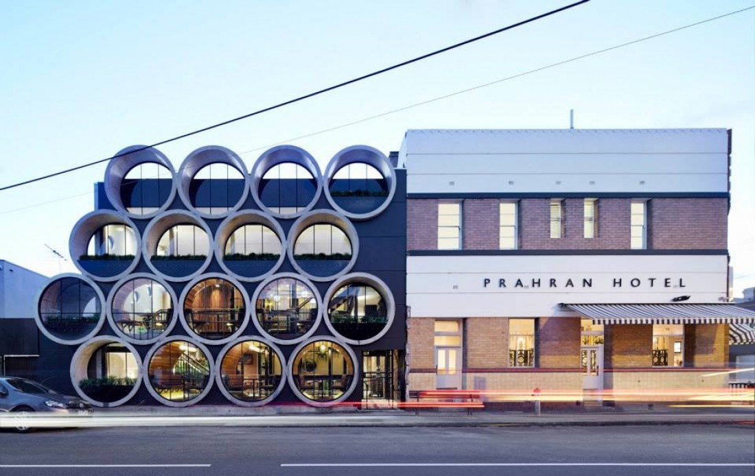 Prahran Hotel — паб, построенный из убитых бетонных труб