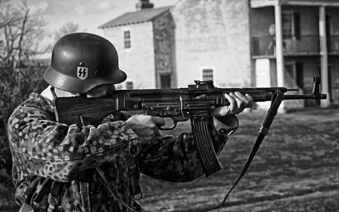 СС-совец и его StG 44
