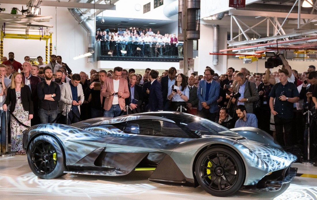 Углепластиковый Aston Martin AM-RB 001