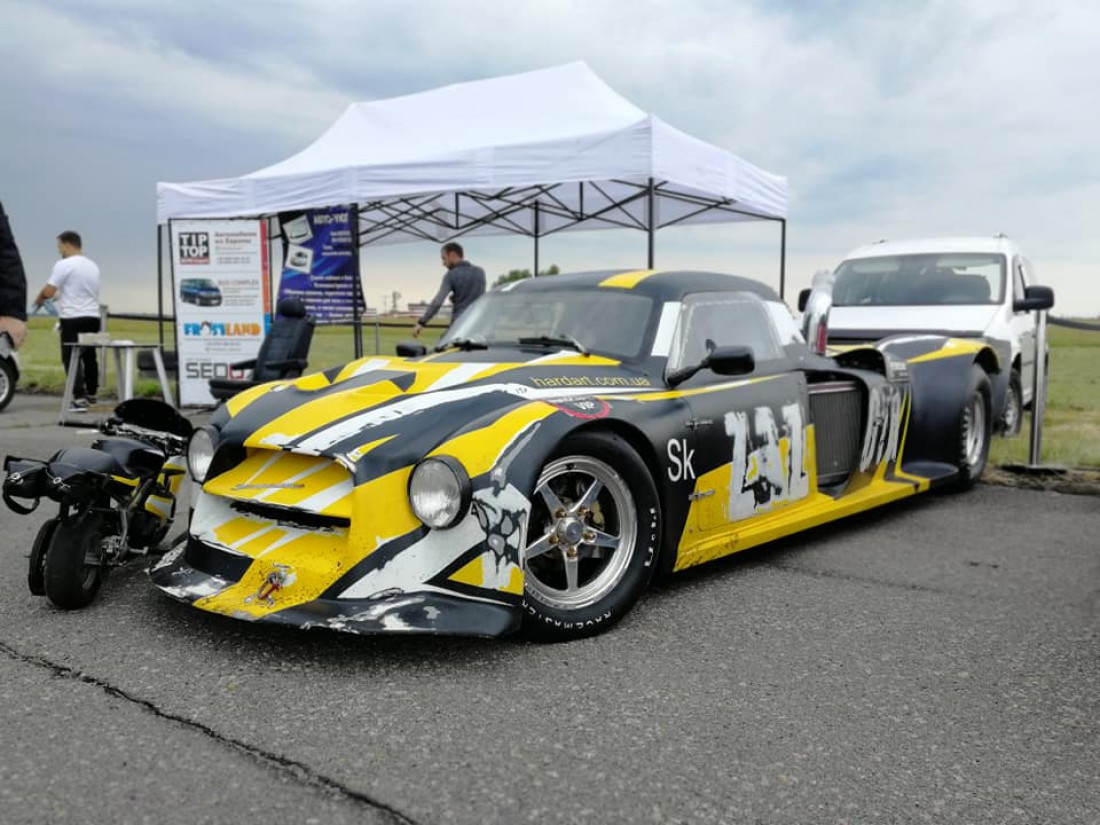 2000-сильный ZAZ GTR