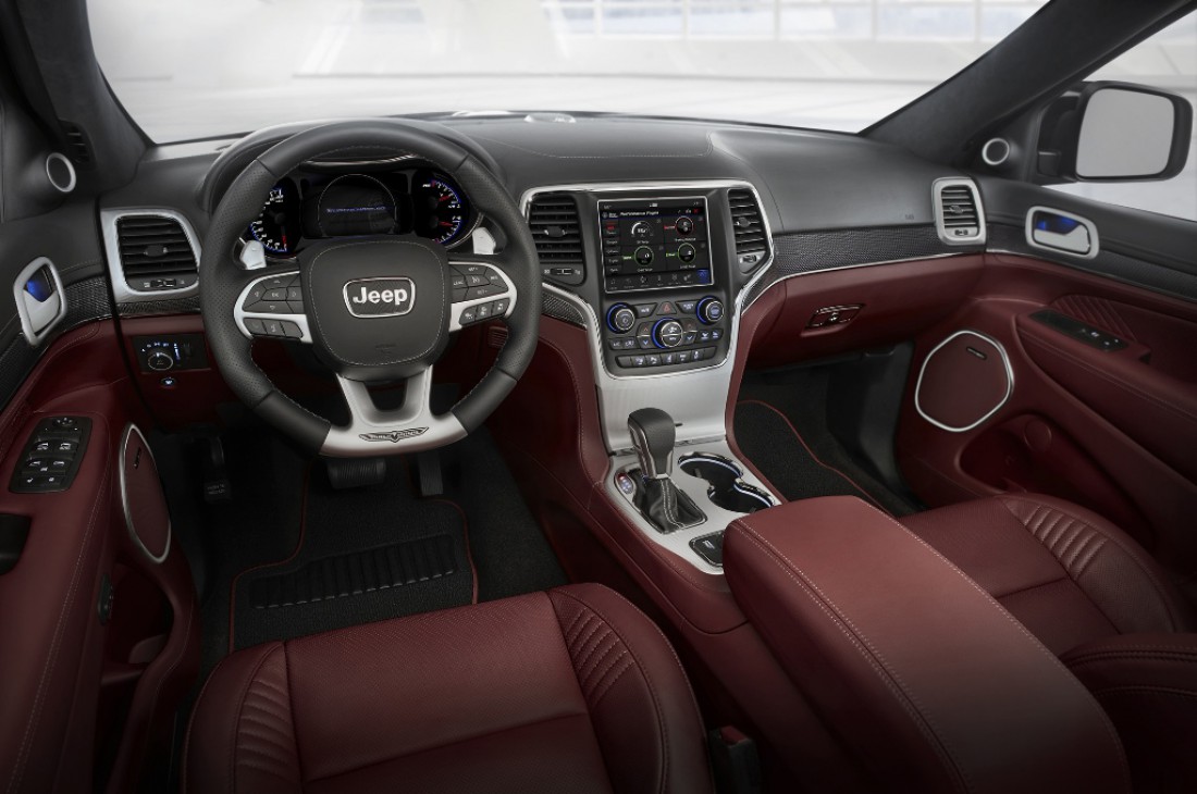 Салон Jeep Grand Cherokee Trackhawk