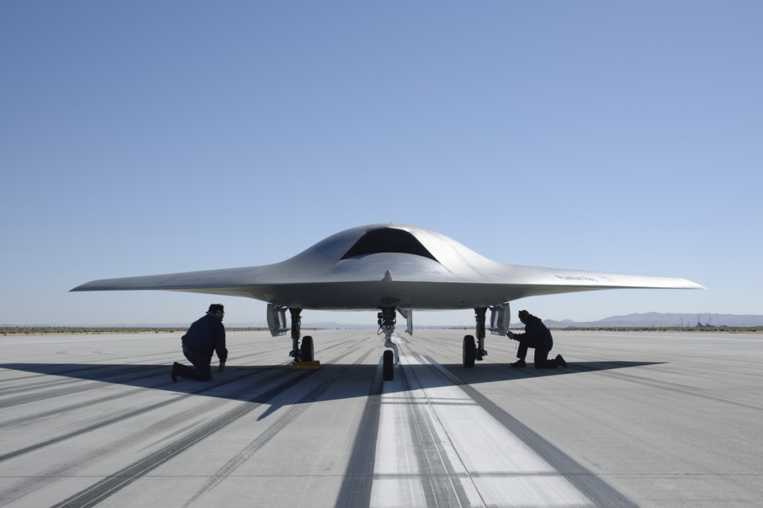 Boeing Phantom Ray имеет размер, близкий размеру обычного реактивного истребителя