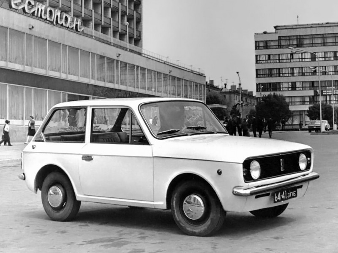 ЗАЗ-1102,