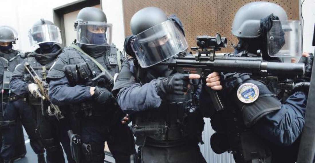 Спецы из GIGN ради работы легко принимают любое вероисповедание