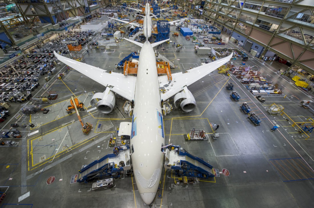 Завод Boeing в Эверетте. Самое большое производственное здание в мире