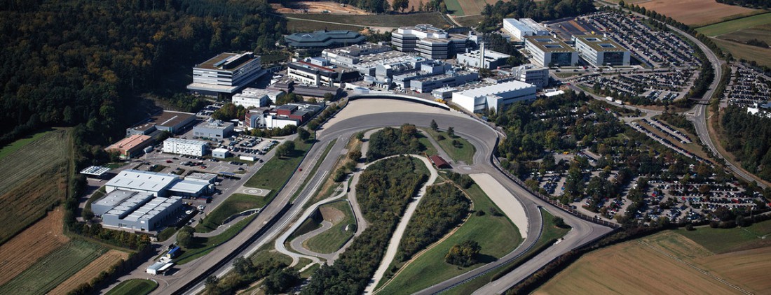 Центр новейших разработок Porsche в городе Вайсах