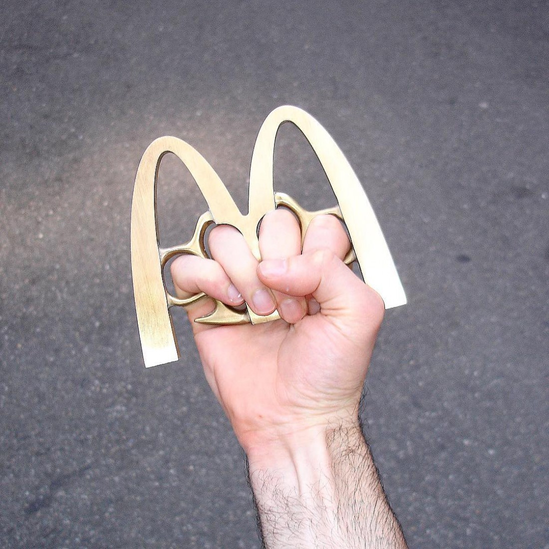 Тот самый McDonalds, которым можно врезать Nike
