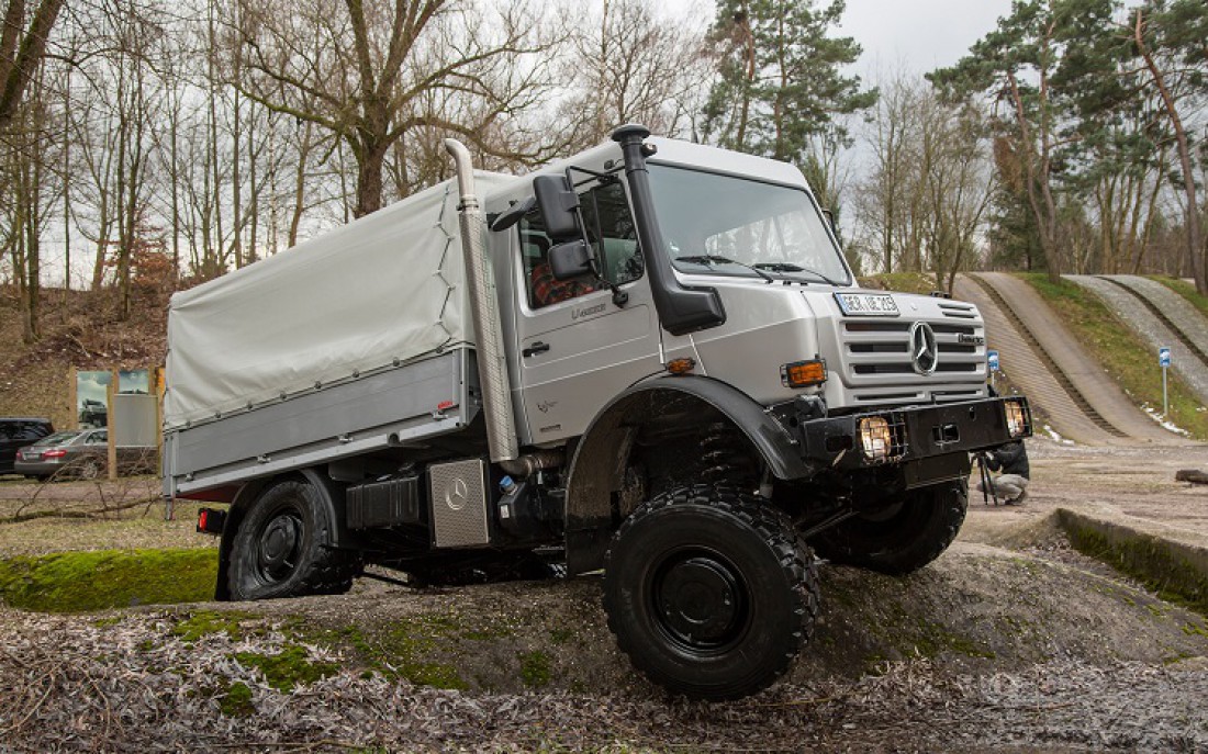 Первая модель Mercedes-Benz Unimog разработана в 1945 году