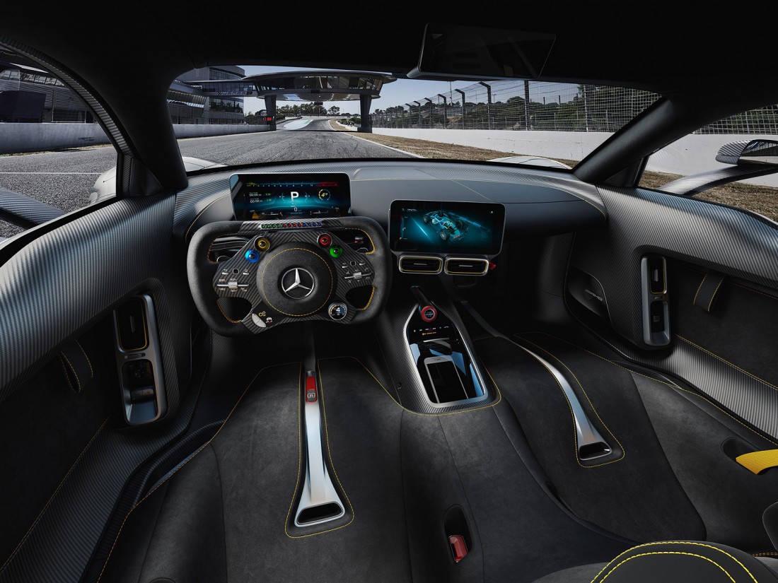 Салон и торпедо Mercedes-AMG Project One