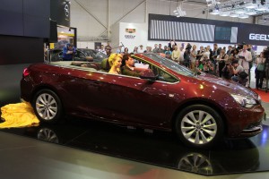 SIA 2013: Opel Cascada