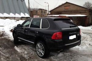 Работник СТО угнал Porsche Cayenne