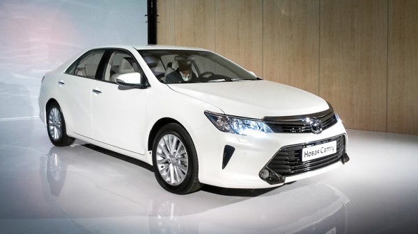 Обновленная Toyota Camry в Москве