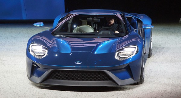 Новый Ford GT представили в Детройте
