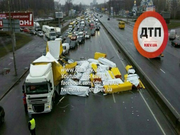 Авария с фурой в Киеве