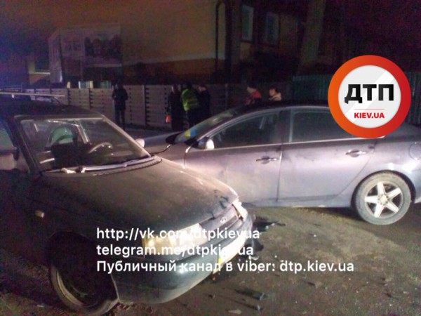 Водителя ВАЗ госпитализировала скорая