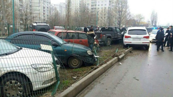 Авария на парковке в Харькове