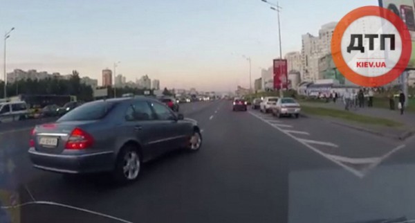 Момент необычного маневра