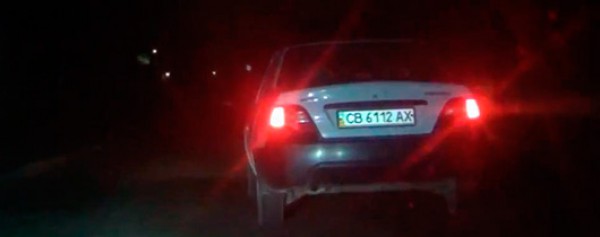 Журналистов подрезал автомобиль Daewoo. Пришлось ставить запаску.