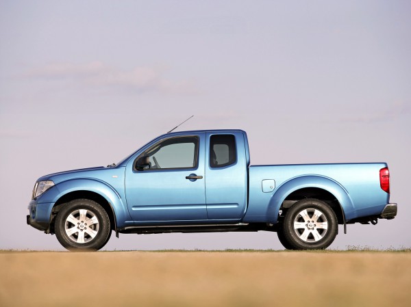На базе Nissan Navara соберут два пикапа