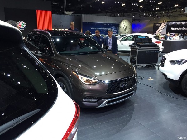 Infiniti представила новый кроссовер QX30