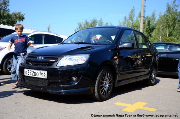 Гражданская (сертифицированная для общих дорог) версия Lada Granta Sport