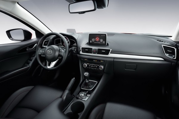 Mazda3 третьего поколения получила проекционный дисплей