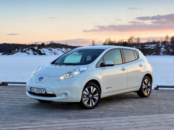 Nissan Leaf может стать дешевле