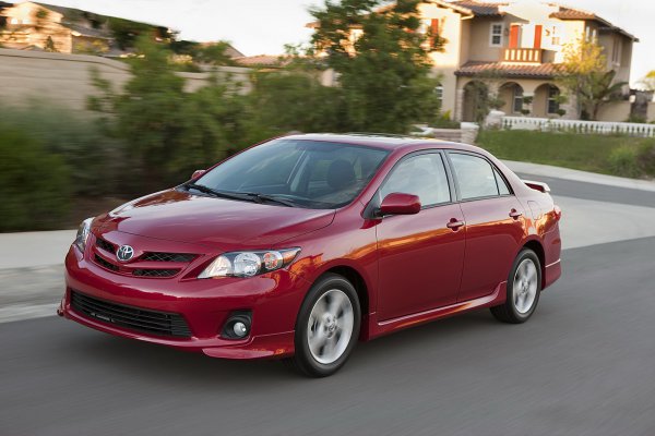 Toyota Corolla 2010–н.в.