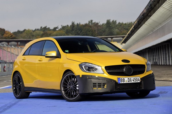 Серийный Mercedes A 45 AMG с легким камуфляжем