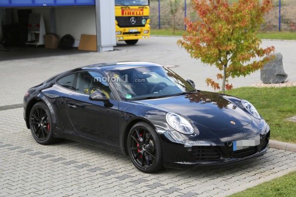 Porsche приступила к дорожным испытаниям нового 911
