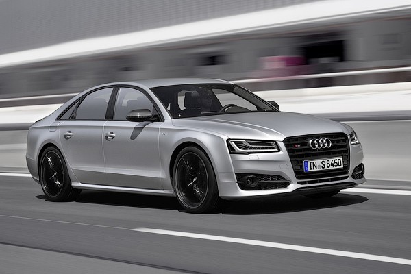 605-сильный седан A8
