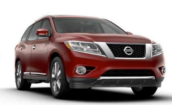 Серийный Nissan Pathfinder 2013 модельного года