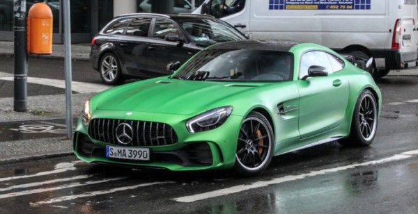 Mercedes-AMG GT R на улицах Берлина