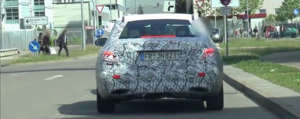 Новый Mercedes заметили у офиса компании